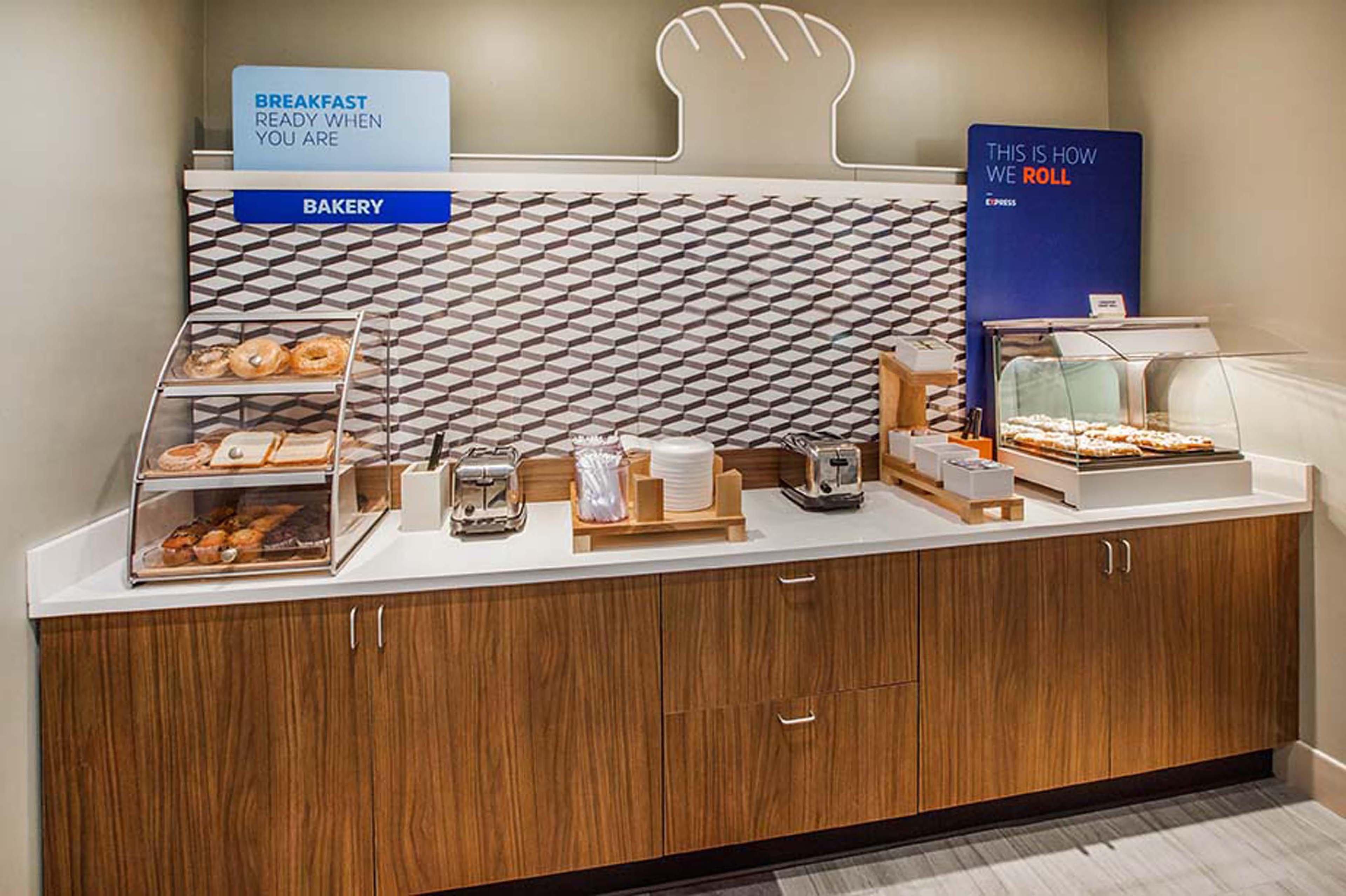 Holiday Inn Express & Suites Roanoke Rapids By Ihg Ngoại thất bức ảnh