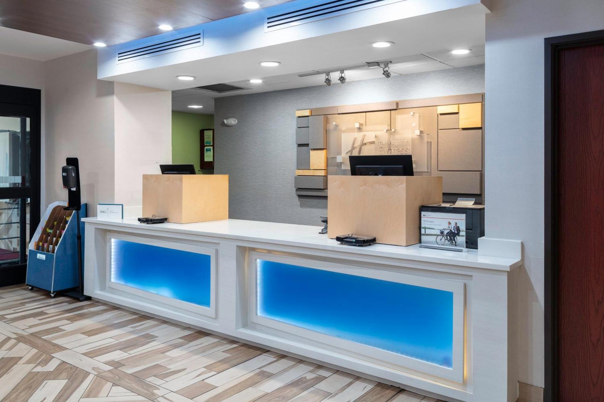 Holiday Inn Express & Suites Roanoke Rapids By Ihg Ngoại thất bức ảnh