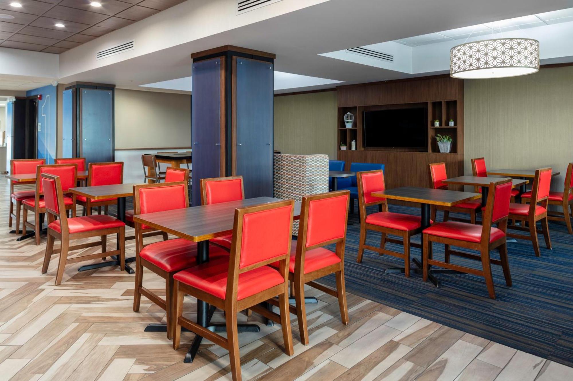 Holiday Inn Express & Suites Roanoke Rapids By Ihg Ngoại thất bức ảnh