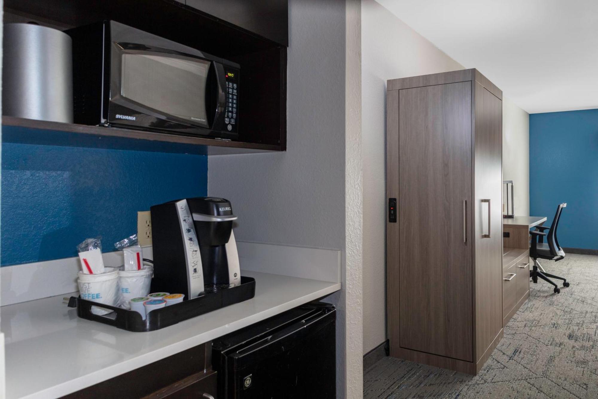 Holiday Inn Express & Suites Roanoke Rapids By Ihg Ngoại thất bức ảnh