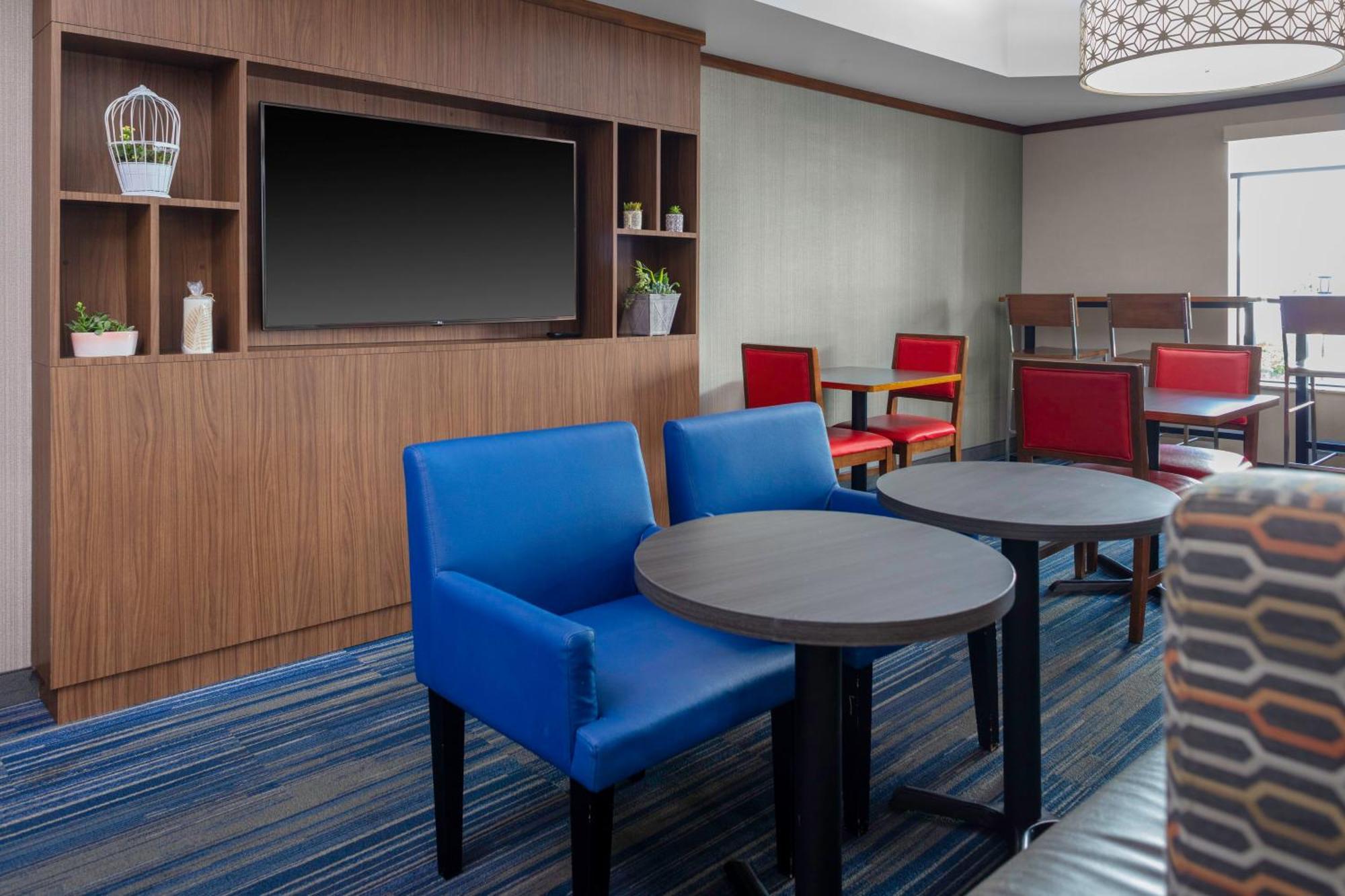 Holiday Inn Express & Suites Roanoke Rapids By Ihg Ngoại thất bức ảnh