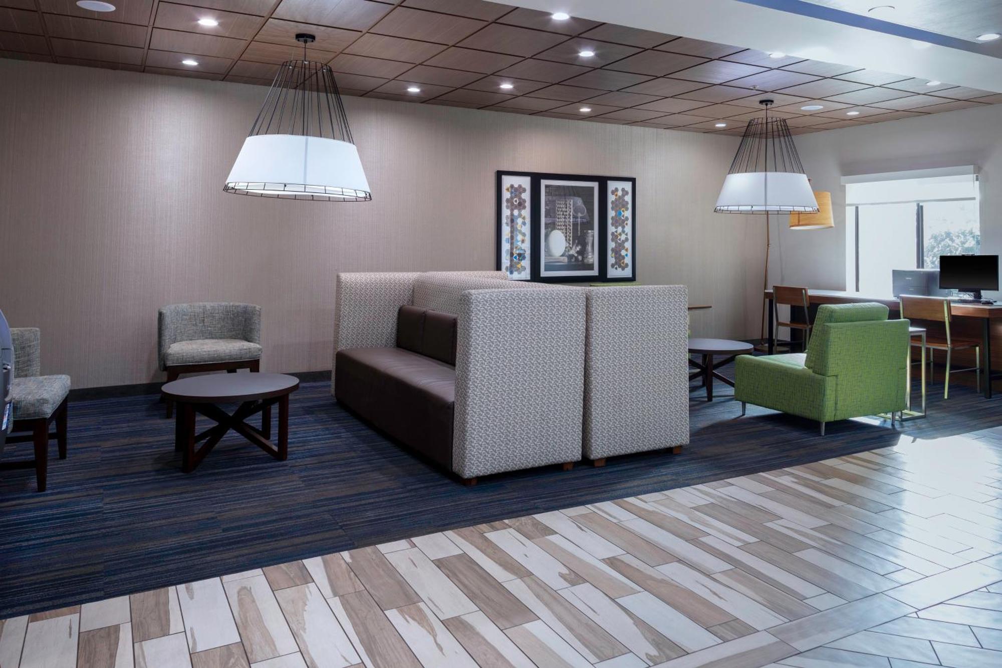 Holiday Inn Express & Suites Roanoke Rapids By Ihg Ngoại thất bức ảnh