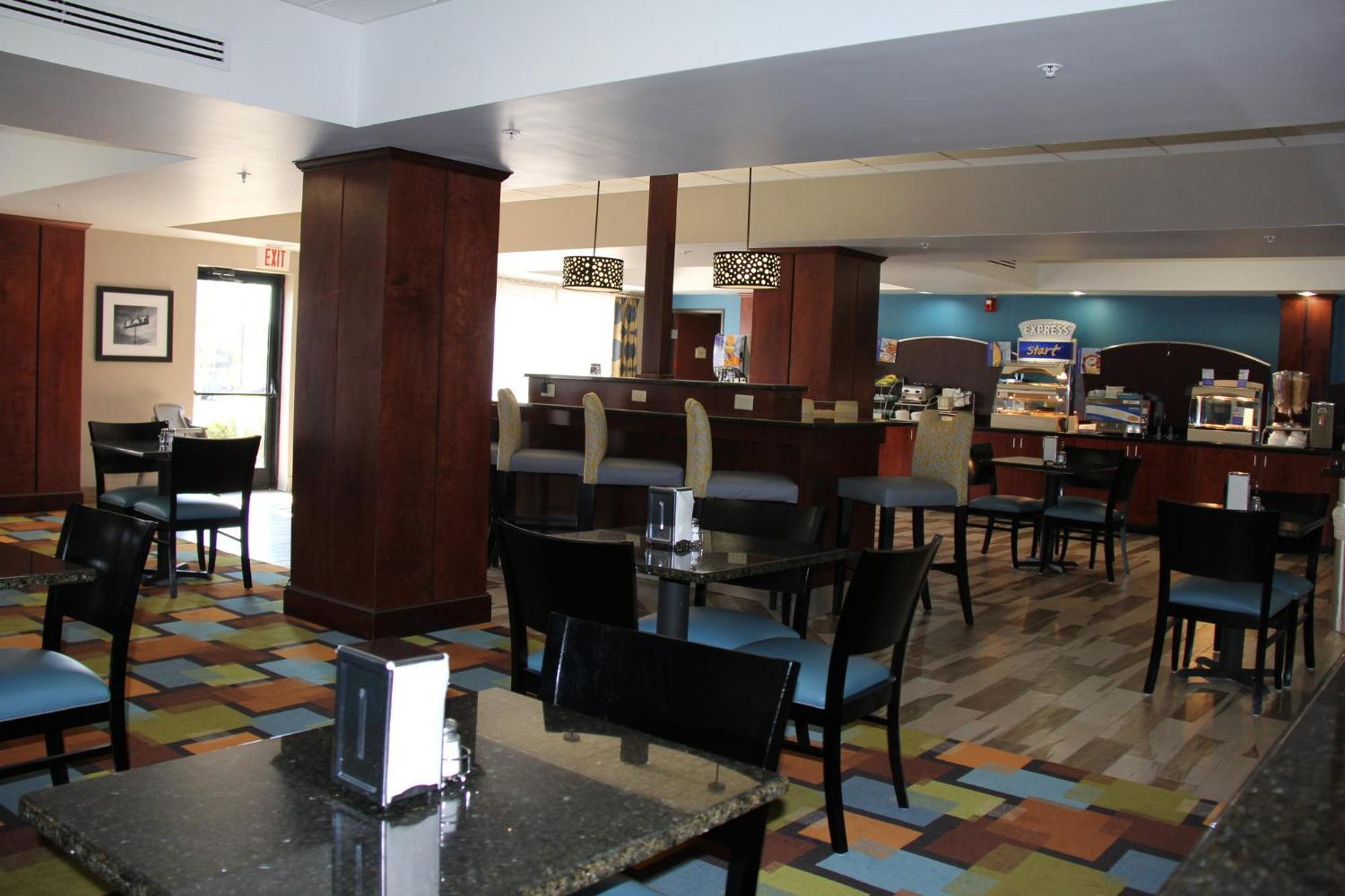 Holiday Inn Express & Suites Roanoke Rapids By Ihg Ngoại thất bức ảnh