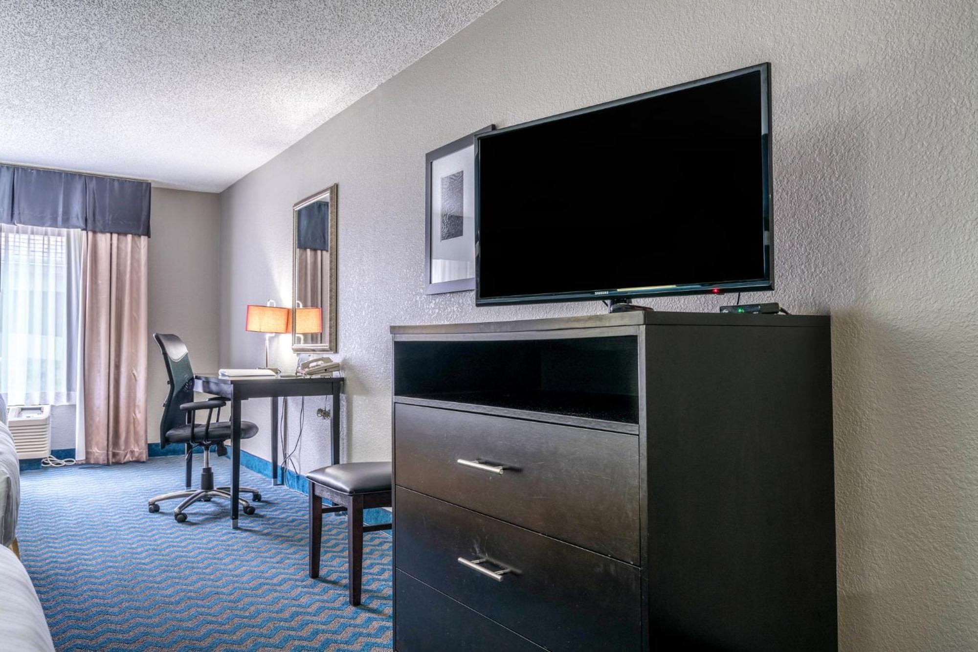 Holiday Inn Express & Suites Roanoke Rapids By Ihg Ngoại thất bức ảnh