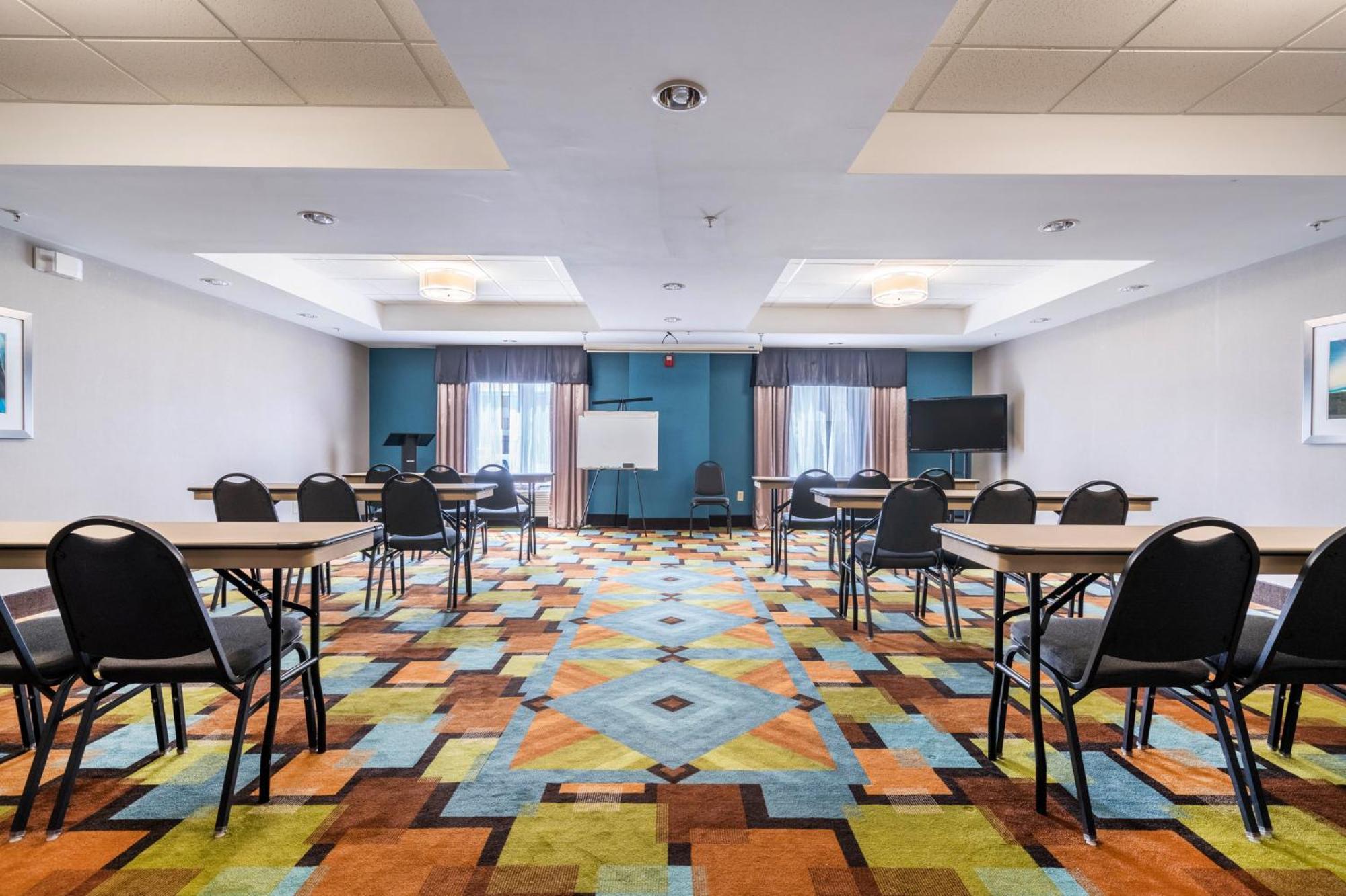 Holiday Inn Express & Suites Roanoke Rapids By Ihg Ngoại thất bức ảnh