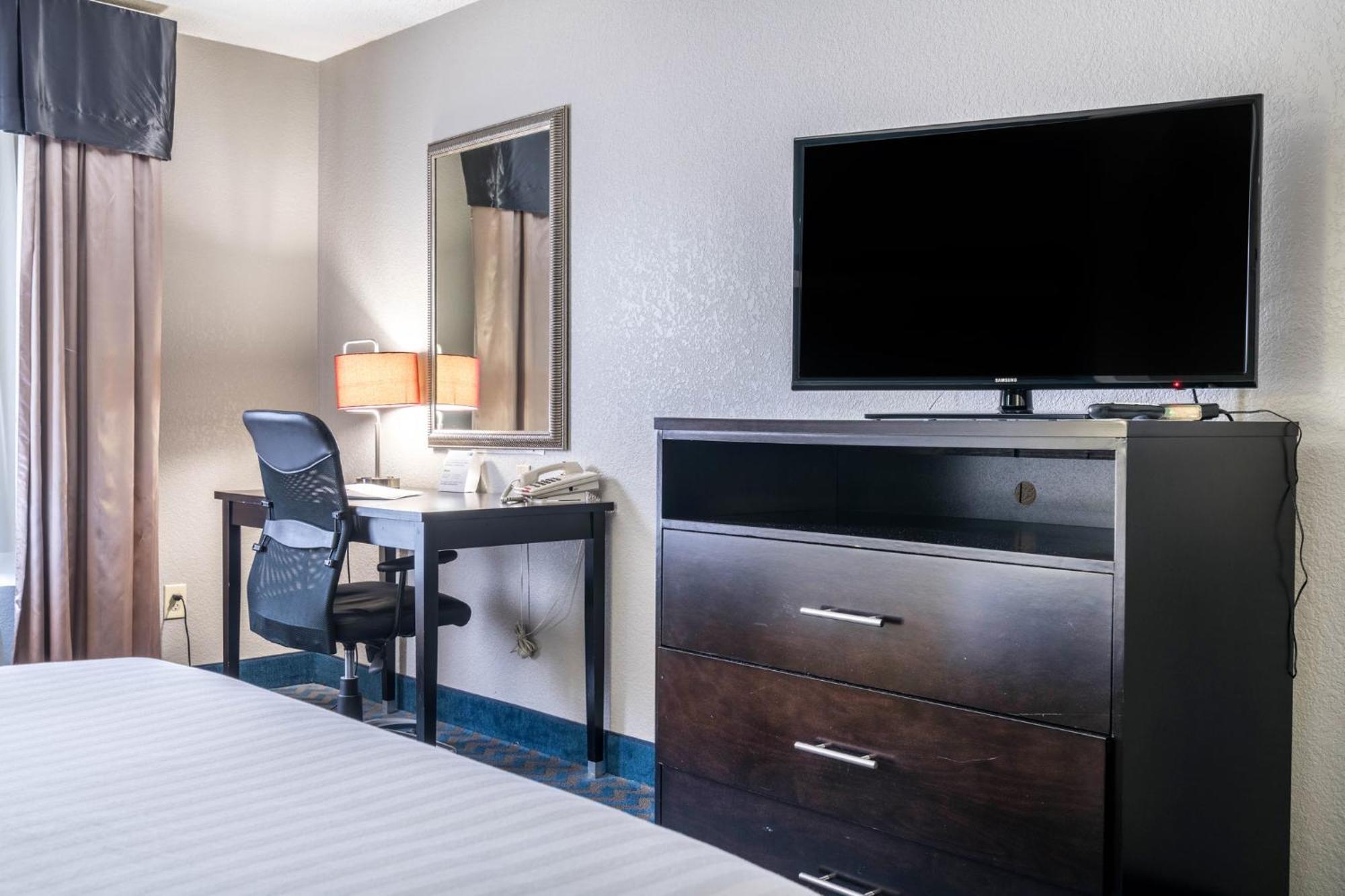 Holiday Inn Express & Suites Roanoke Rapids By Ihg Ngoại thất bức ảnh