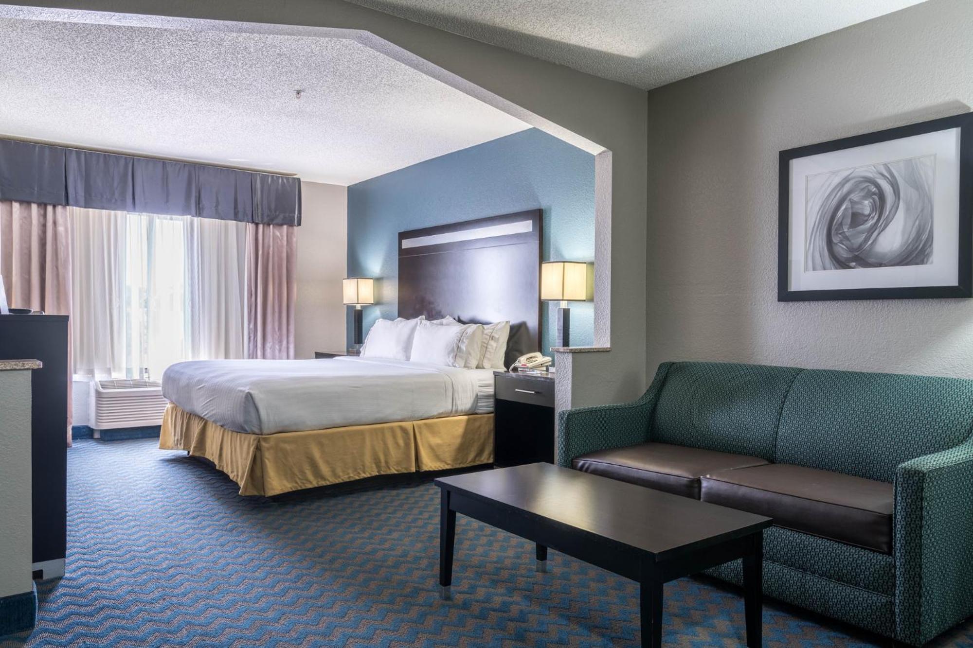 Holiday Inn Express & Suites Roanoke Rapids By Ihg Ngoại thất bức ảnh