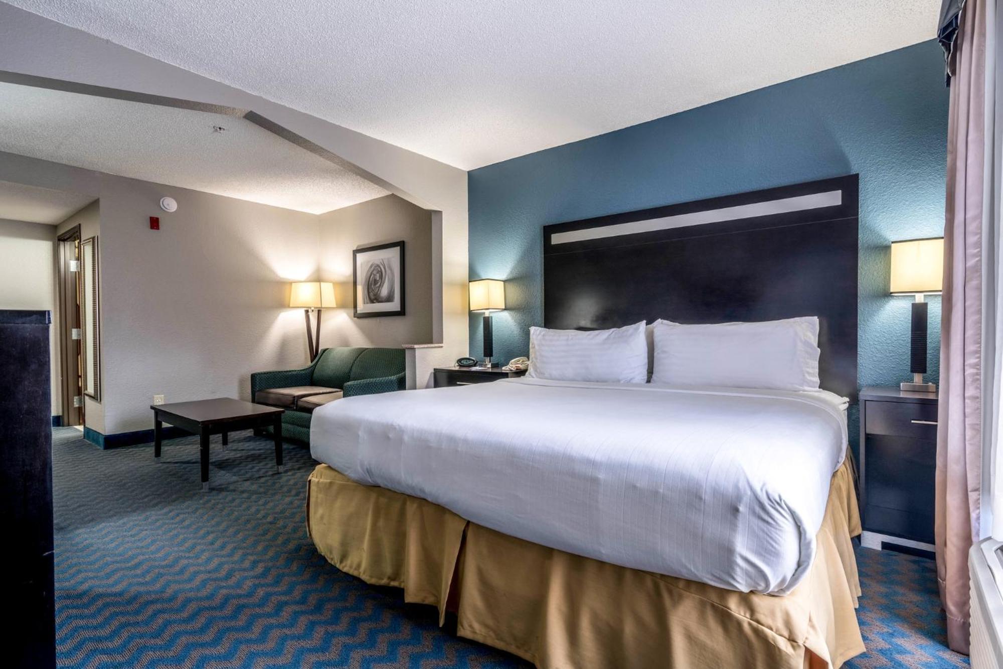 Holiday Inn Express & Suites Roanoke Rapids By Ihg Ngoại thất bức ảnh