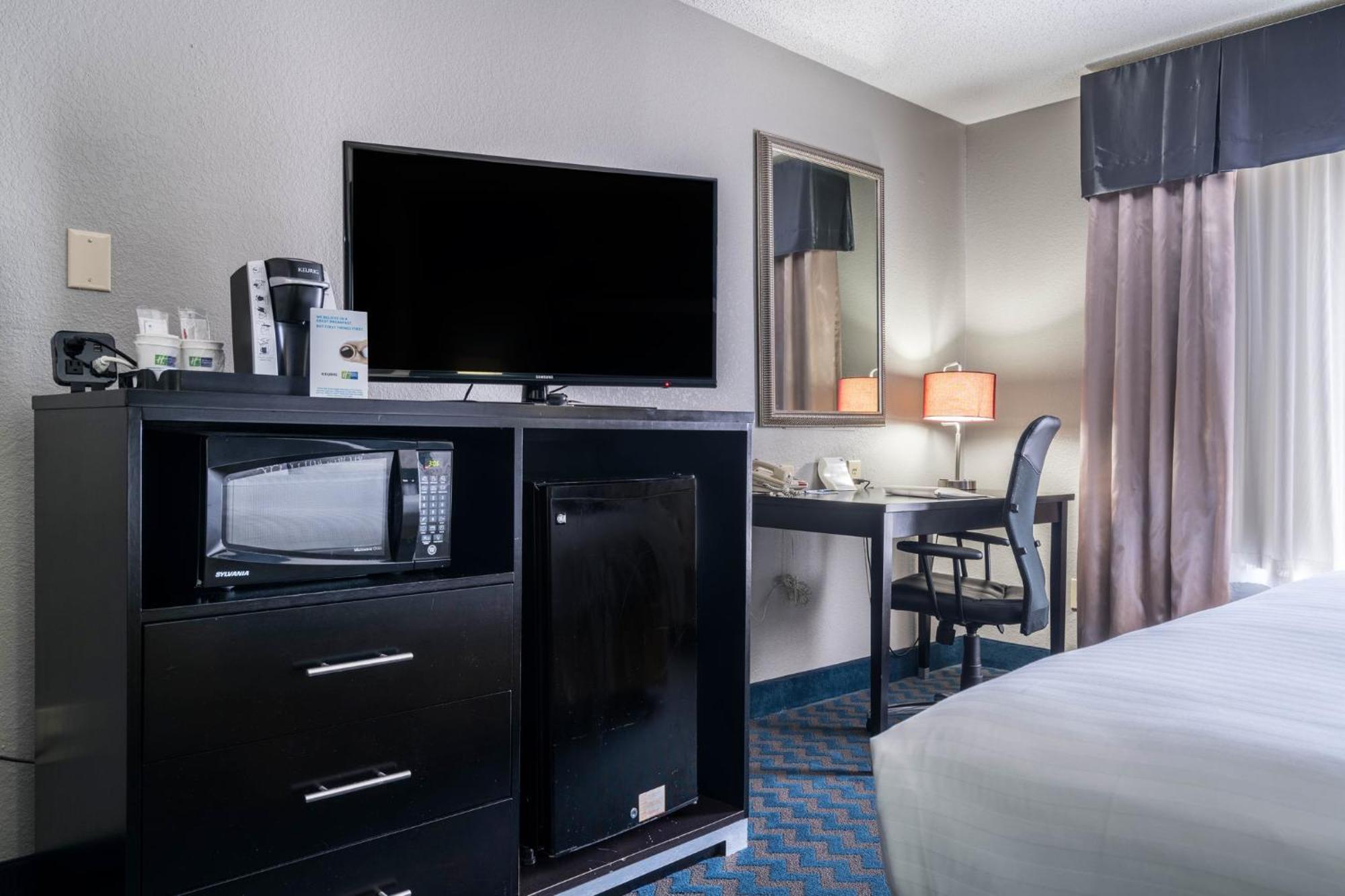 Holiday Inn Express & Suites Roanoke Rapids By Ihg Ngoại thất bức ảnh