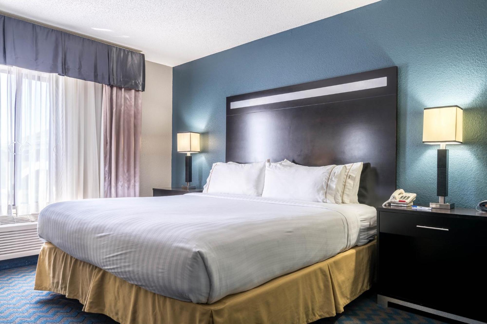 Holiday Inn Express & Suites Roanoke Rapids By Ihg Ngoại thất bức ảnh